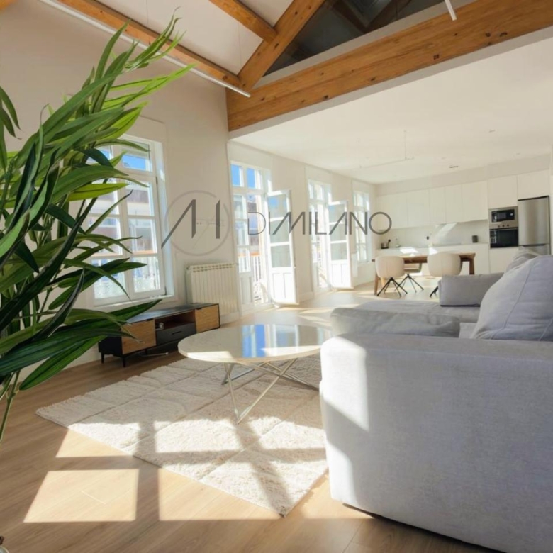 Sofisticado duplex en alquiler en calle Progreso, Vigo