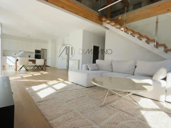 Sofisticado duplex en alquiler en calle Progreso, Vigo