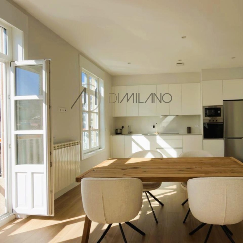Sofisticado duplex en alquiler en calle Progreso, Vigo