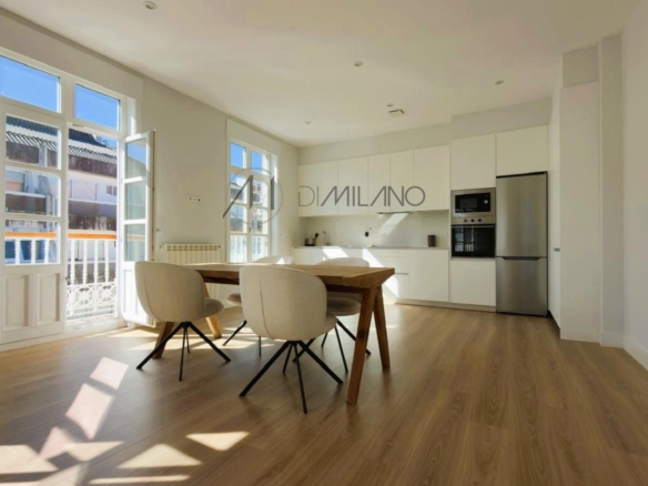 Sofisticado duplex en alquiler en calle Progreso, Vigo