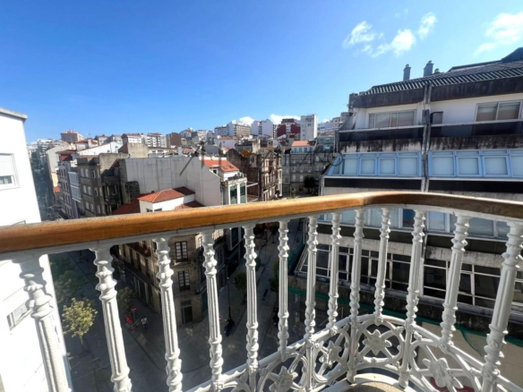 Sofisticado duplex en alquiler en calle Progreso, Vigo