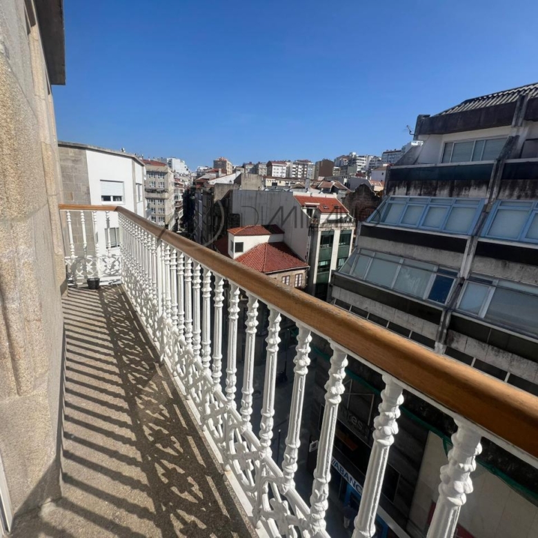 Sofisticado duplex en alquiler en calle Progreso, Vigo