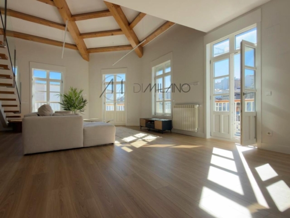 Sofisticado duplex en alquiler en calle Progreso, Vigo