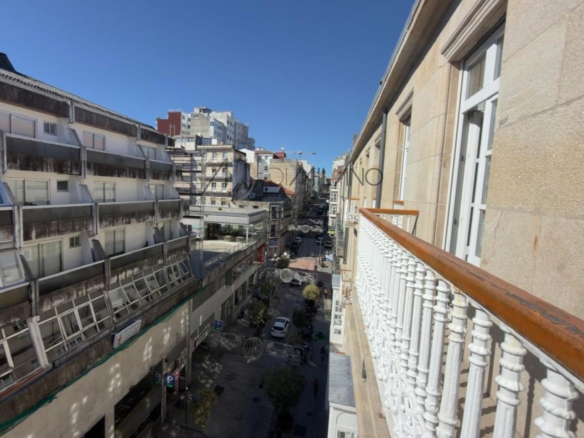 Sofisticado duplex en alquiler en calle Progreso, Vigo