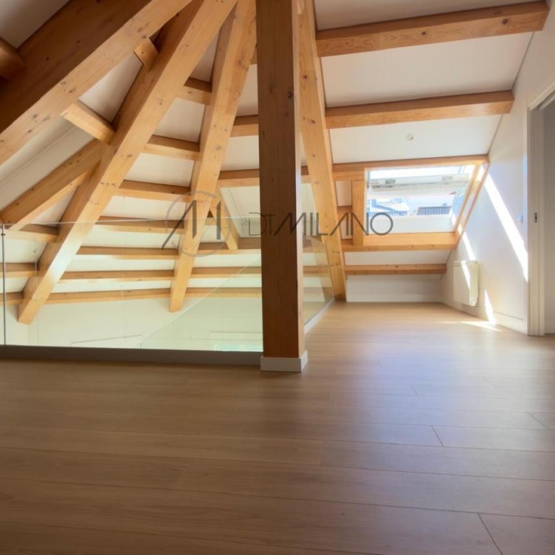 Sofisticado duplex en alquiler en calle Progreso, Vigo