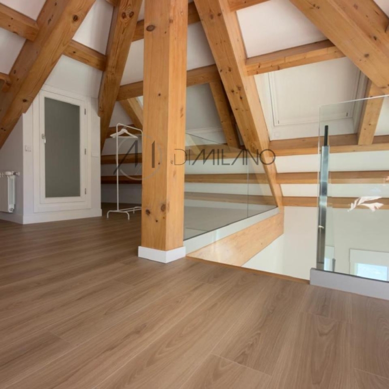 Sofisticado duplex en alquiler en calle Progreso, Vigo
