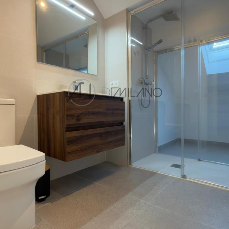 Sofisticado duplex en alquiler en calle Progreso, Vigo