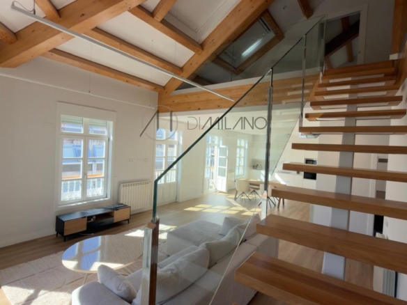 Sofisticado duplex en alquiler en calle Progreso, Vigo