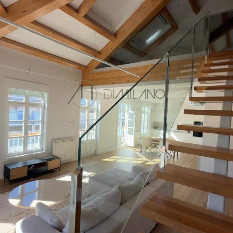 Sofisticado duplex en alquiler en calle Progreso, Vigo