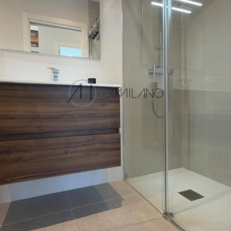 Sofisticado duplex en alquiler en calle Progreso, Vigo
