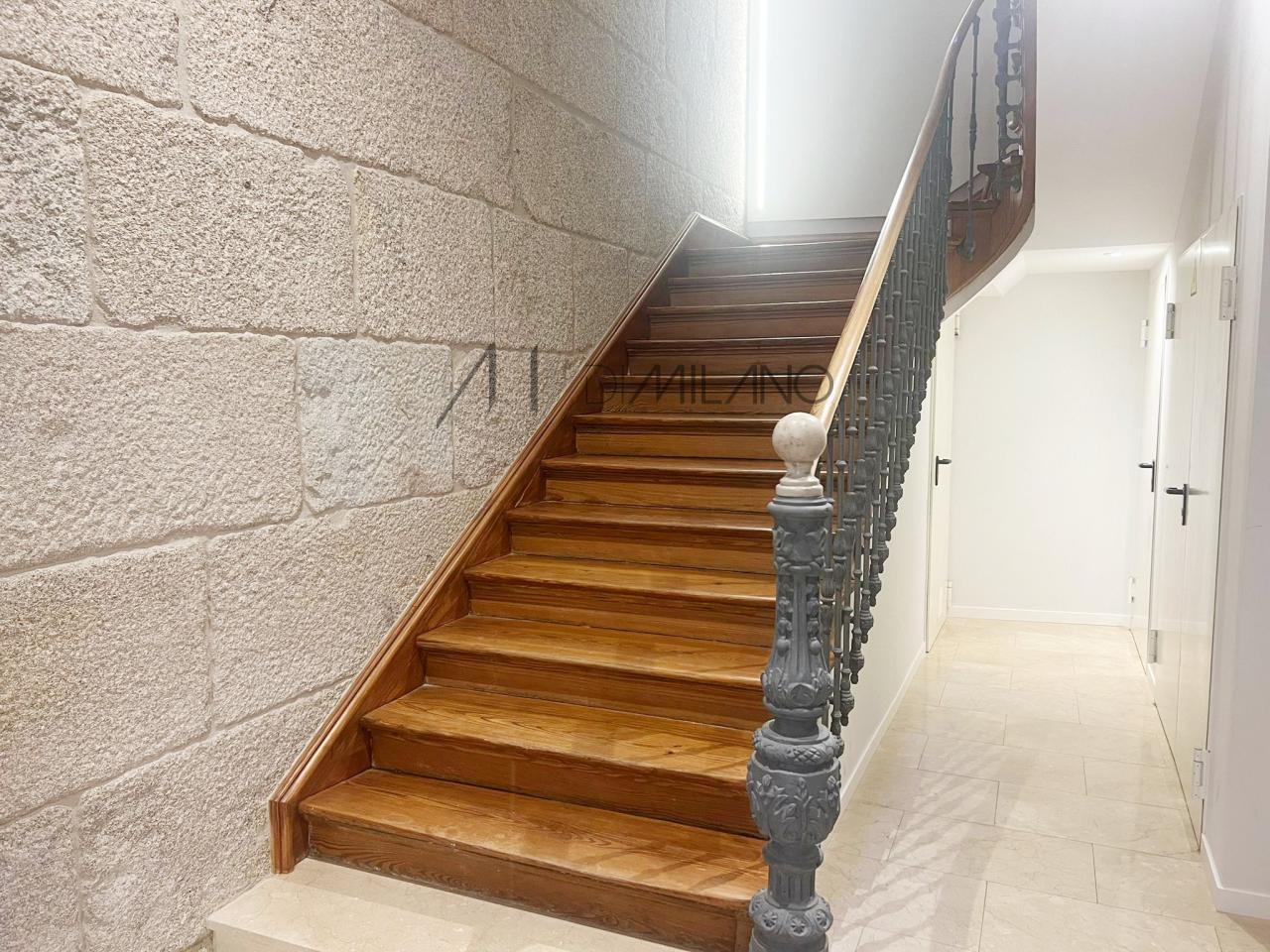 179188398926900165769_175741452104 Sofisticado duplex en alquiler en calle Progreso, Vigo