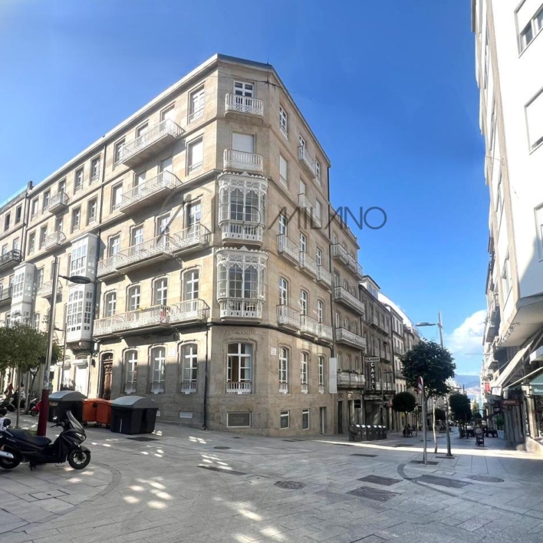 Sofisticado duplex en alquiler en calle Progreso, Vigo