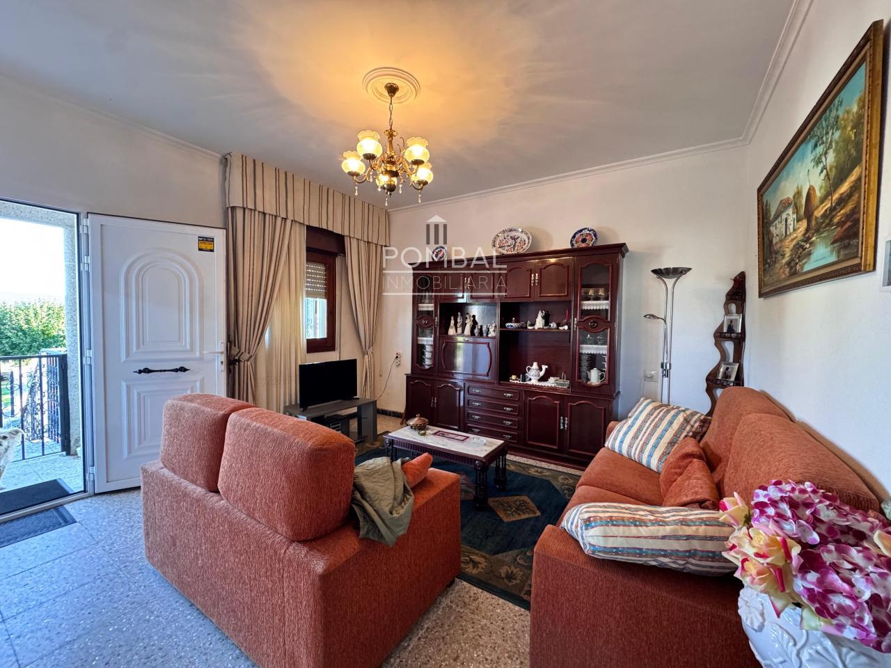 179189701495200046156_179189653720 CASA UNIFAMILIAR CON FINCA DE 1.074 M² Y GARAJE PARA DOS COCHES EN SARREAUS