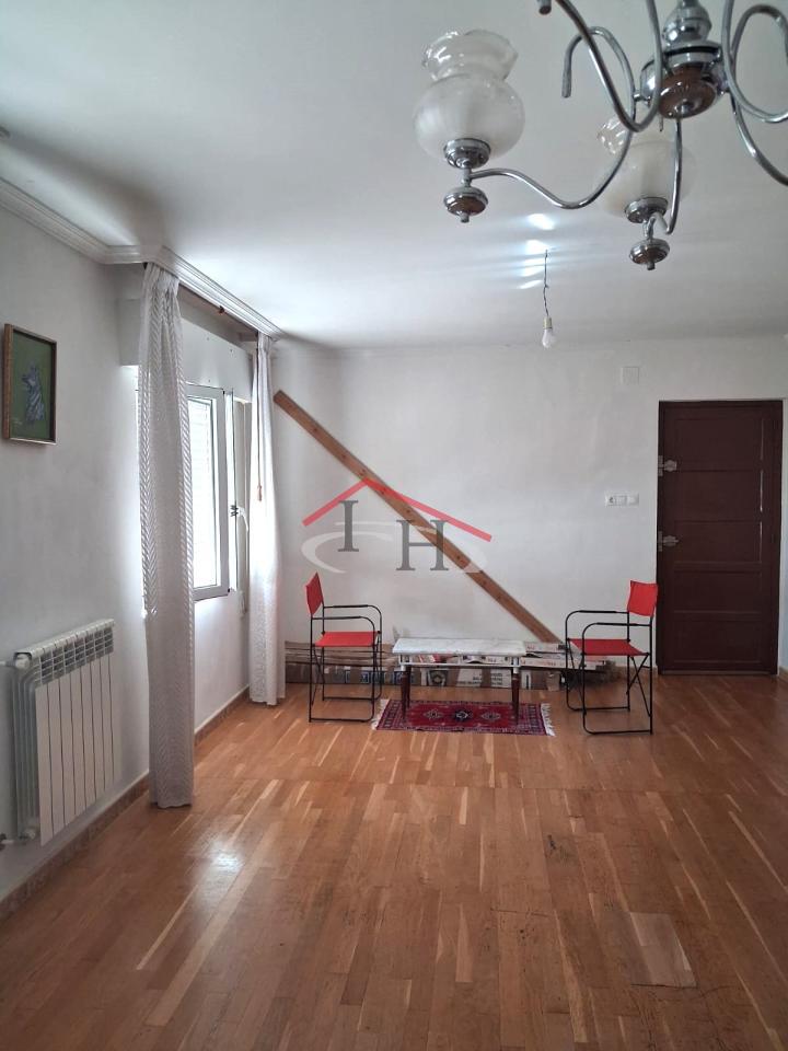 179191131153100173959_179191125511 PISO CON TRASTERO EN TROBAJO DEL CAMINO