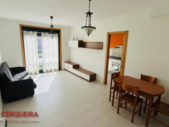 APARTAMENTO DE 3 DORMITORIOS EN EL CENTRO DE O ROSAL | GARAJE, TRASTERO Y ASCENSOR