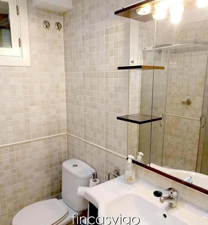 PISO EN REDONDELA
