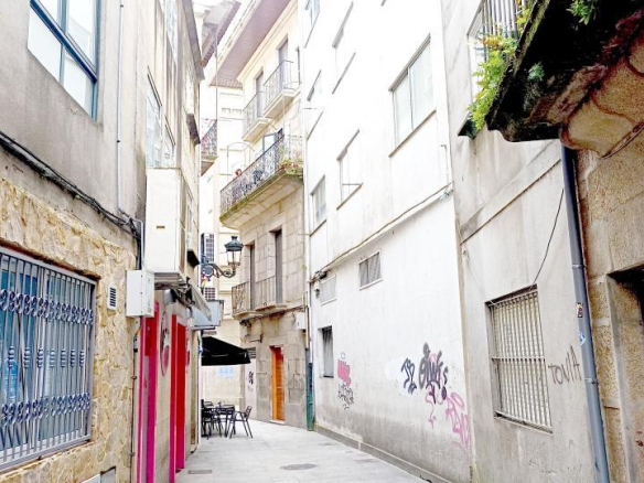 PISO EN REDONDELA