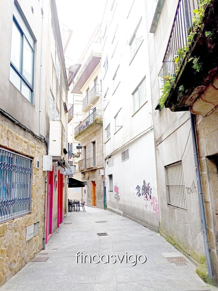 PISO EN REDONDELA