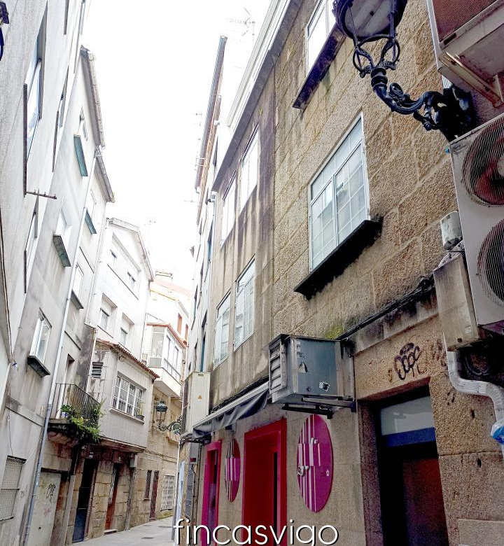 PISO EN REDONDELA