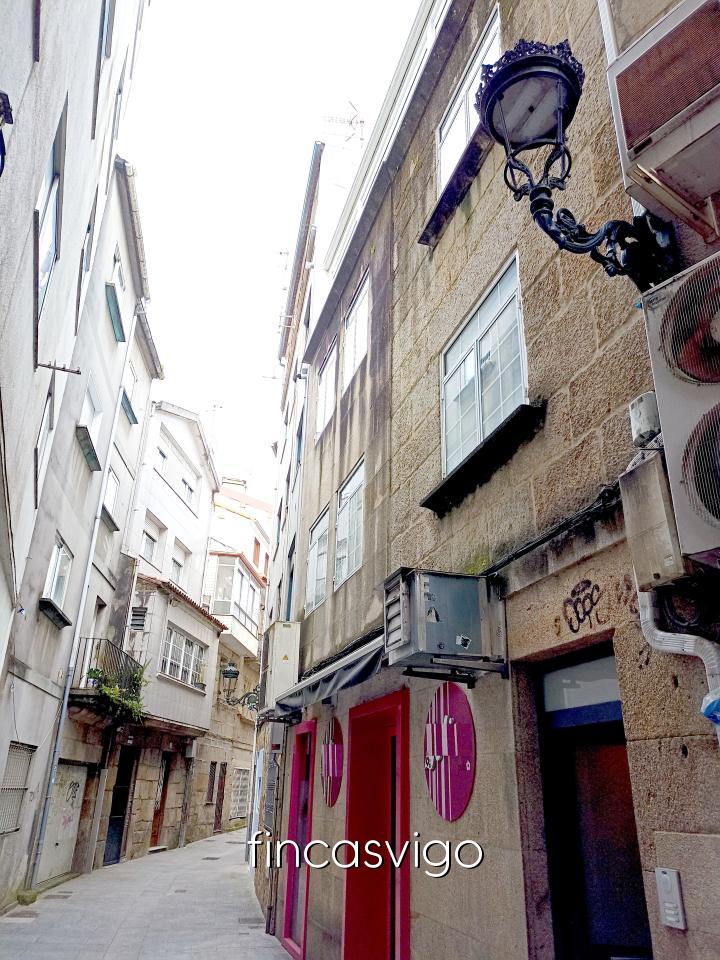 PISO EN REDONDELA