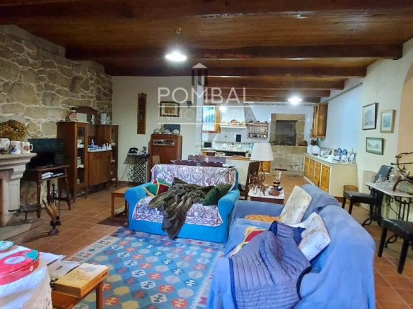 Casa señorial en venta en Razamonde, Cenlle (Ourense)  Entorno natural y gran finca.