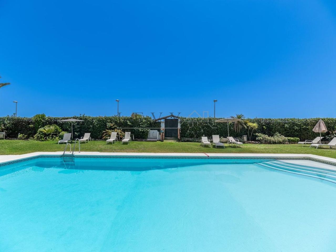 179199719944100174025_179199692167 Fantastico piso frante al Mar en Puerto Banus
