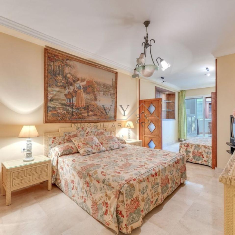 Fantastico piso frante al Mar en Puerto Banus