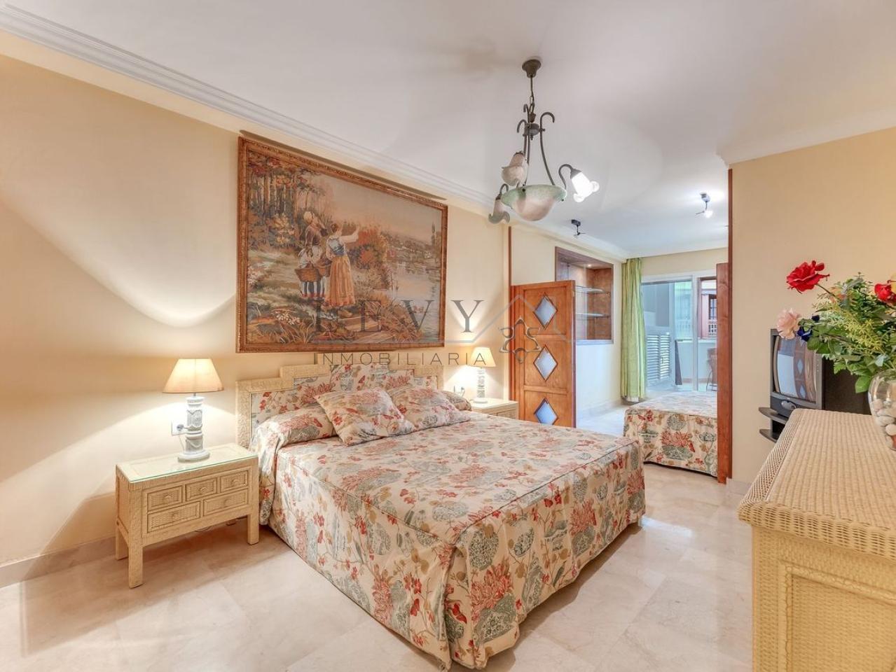179199720368800174025_179199693039 Fantastico piso frante al Mar en Puerto Banus