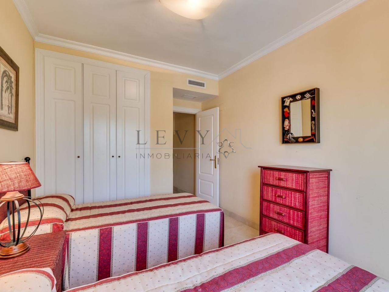 179199720740200174025_179199694148 Fantastico piso frante al Mar en Puerto Banus