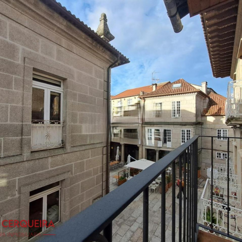 75.000 € | DÚPLEX CON VISTAS JUNTO A LA CATEDRAL DE TUI | PARA REFORMAR A SU GUSTO