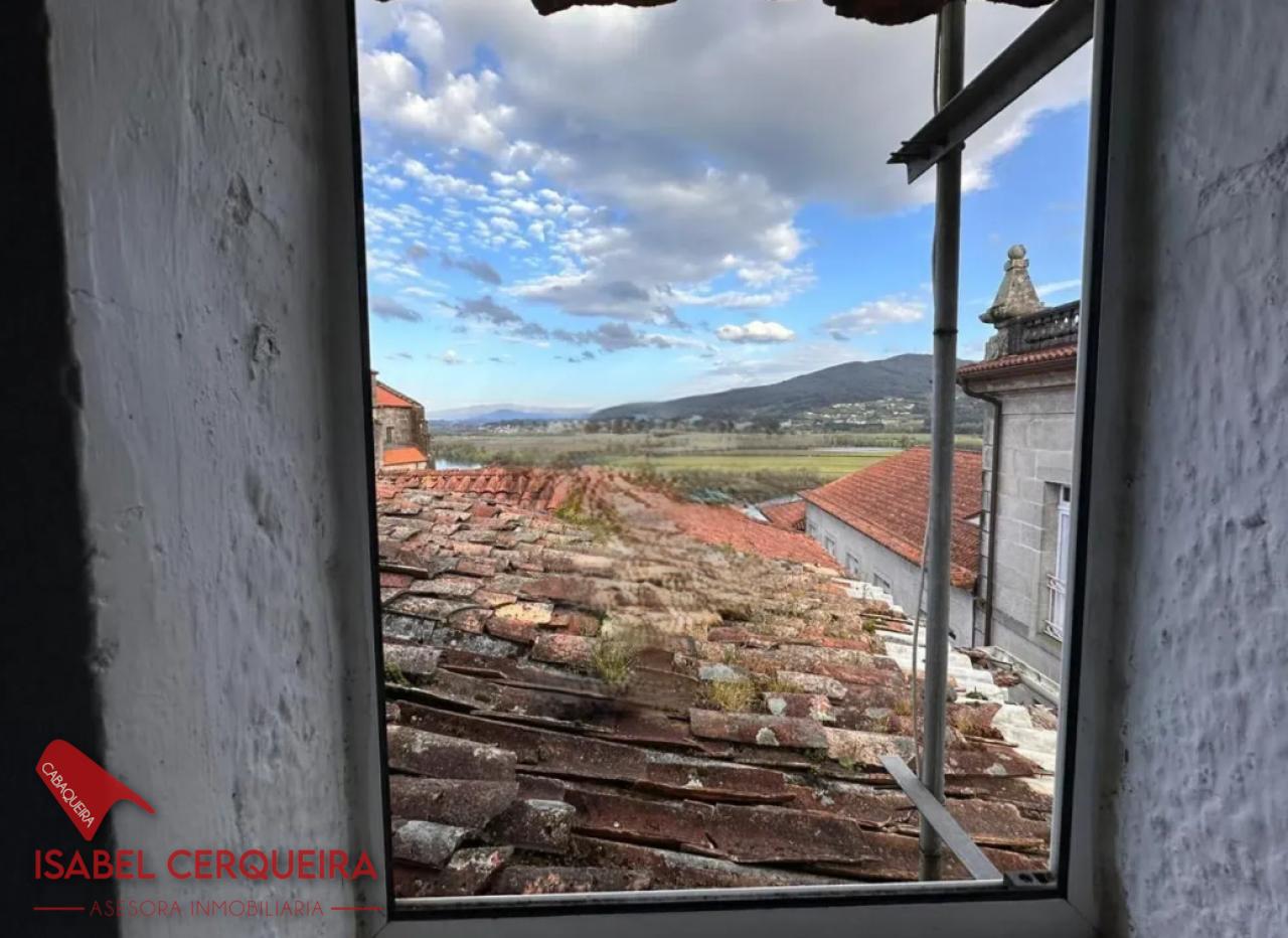 179204923954600174026_179199746081 75.000 € | DÚPLEX CON VISTAS JUNTO A LA CATEDRAL DE TUI | PARA REFORMAR A SU GUSTO