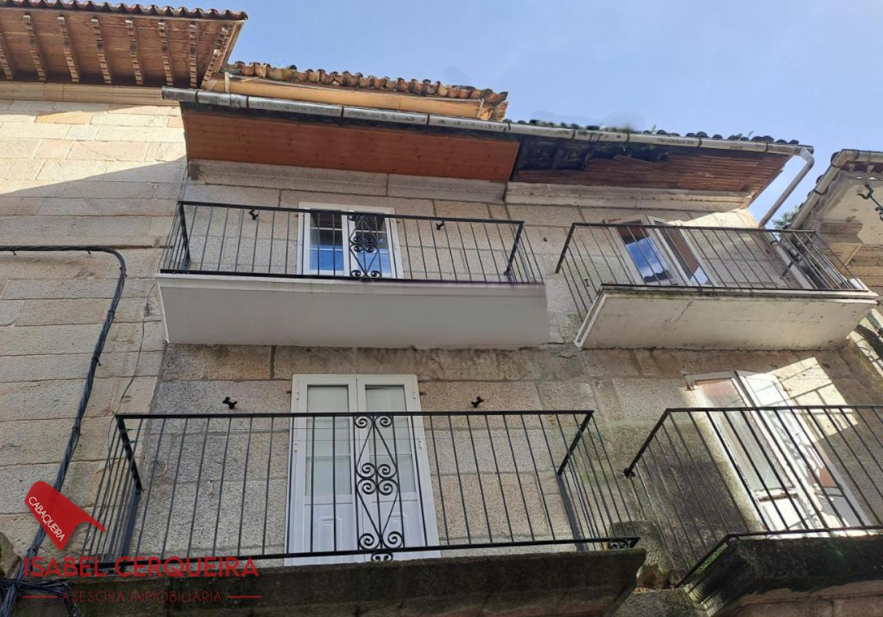 179204923986800174026_179199745908 75.000 € | DÚPLEX CON VISTAS JUNTO A LA CATEDRAL DE TUI | PARA REFORMAR A SU GUSTO