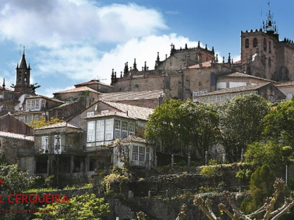 75.000 € | DÚPLEX CON VISTAS JUNTO A LA CATEDRAL DE TUI | PARA REFORMAR A SU GUSTO