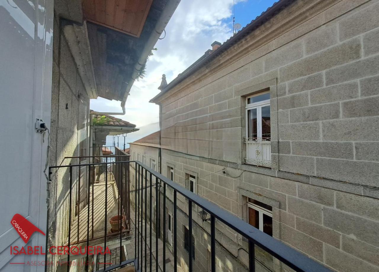 179204924112400174026_179199745931 75.000 € | DÚPLEX CON VISTAS JUNTO A LA CATEDRAL DE TUI | PARA REFORMAR A SU GUSTO