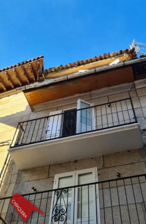 75.000 € | DÚPLEX CON VISTAS JUNTO A LA CATEDRAL DE TUI | PARA REFORMAR A SU GUSTO