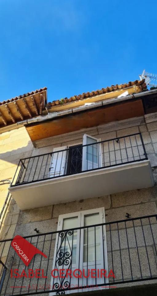179204924463000174026_179199957648 75.000 € | DÚPLEX CON VISTAS JUNTO A LA CATEDRAL DE TUI | PARA REFORMAR A SU GUSTO