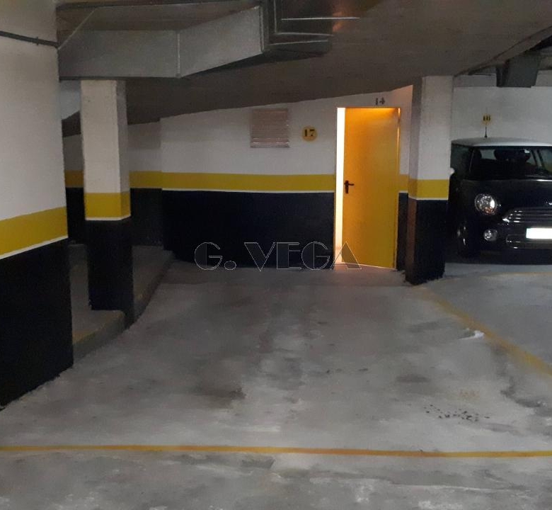 Alquilamos este partamento de dos dormitorios. CENTRICO y con garaje y bodega. Amueblado