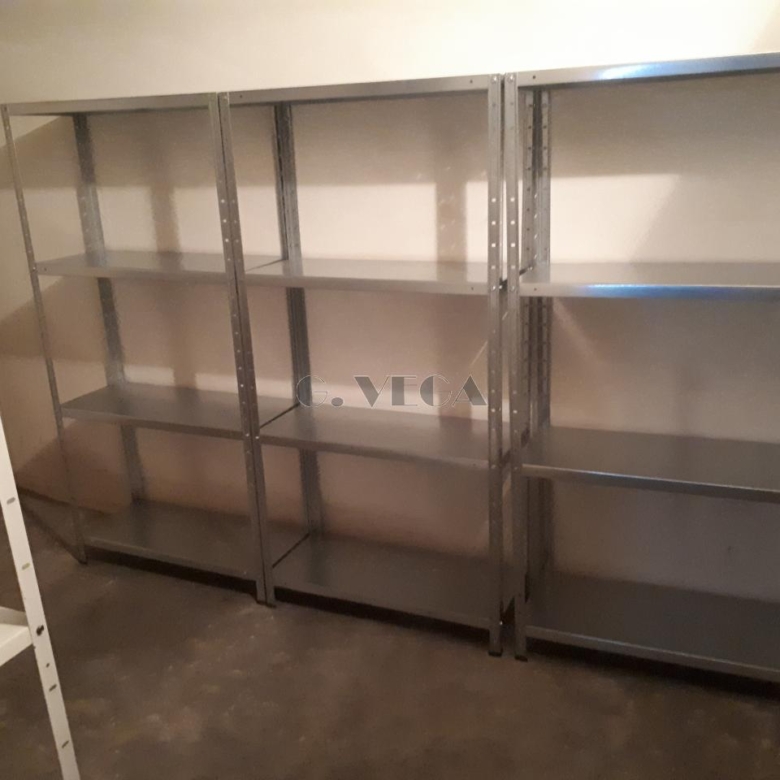 Alquilamos este partamento de dos dormitorios. CENTRICO y con garaje y bodega. Amueblado