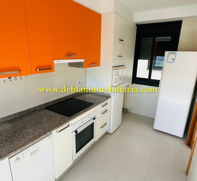 PISO DE 3 HABITACIONES EN EL CENTRO
