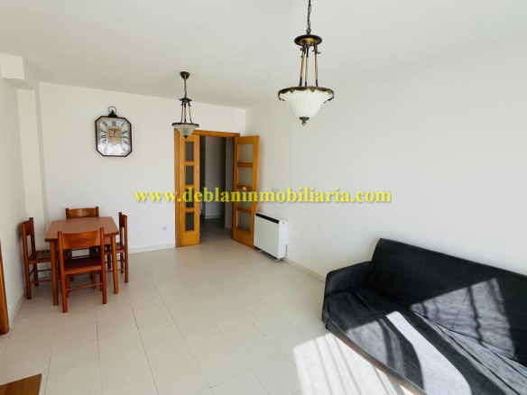 PISO DE 3 HABITACIONES EN EL CENTRO