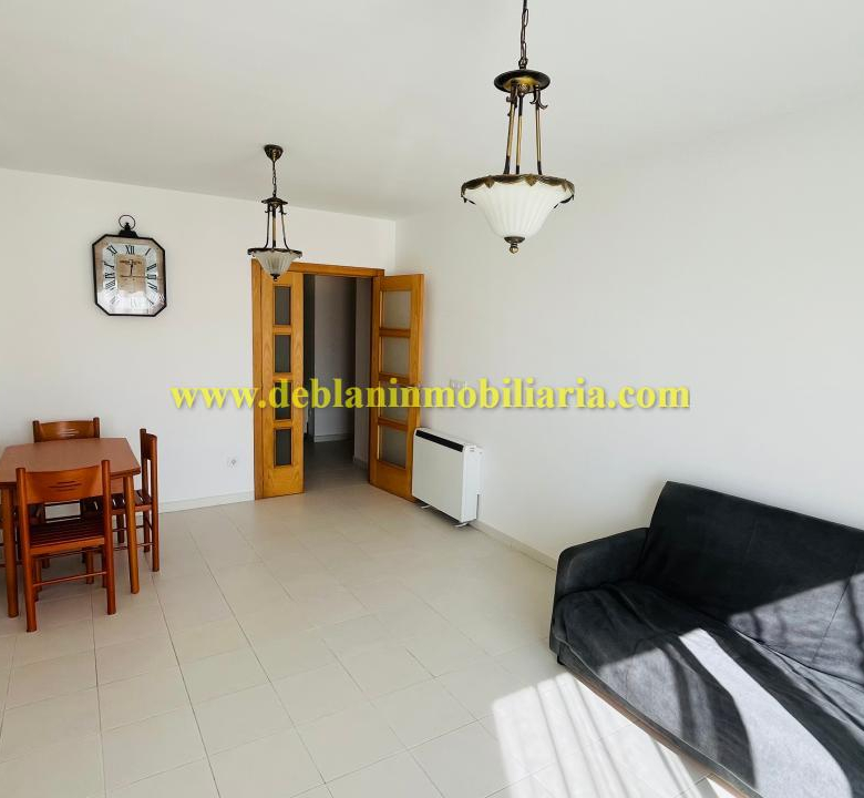 PISO DE 3 HABITACIONES EN EL CENTRO
