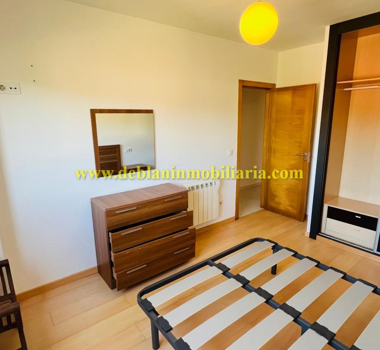 PISO DE 3 HABITACIONES EN EL CENTRO