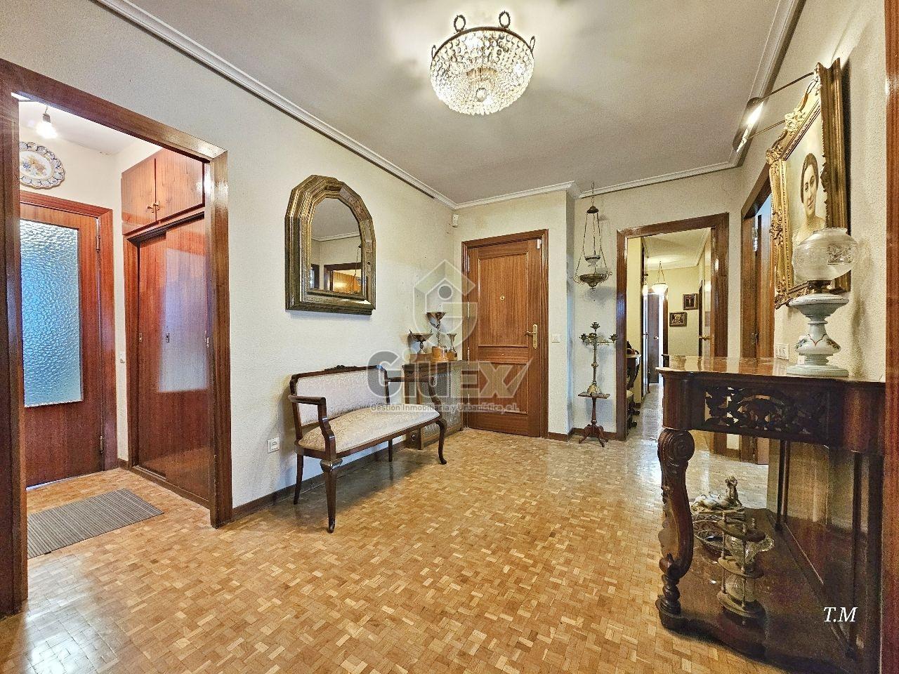 179206171079800174044_179206122877 Gran piso muy céntrico, con garaje.