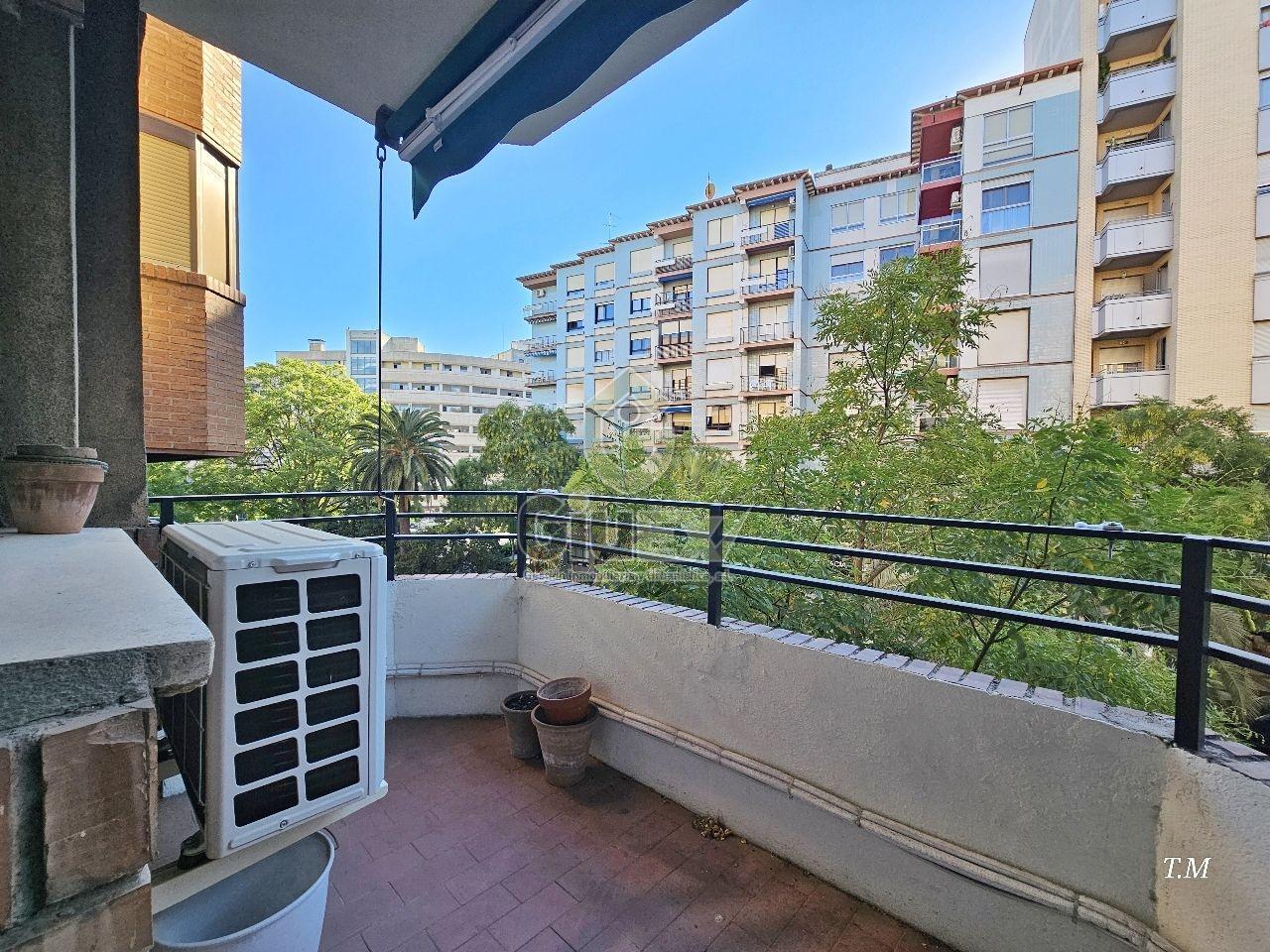 179206173169700174044_179206118663 Gran piso muy céntrico, con garaje.