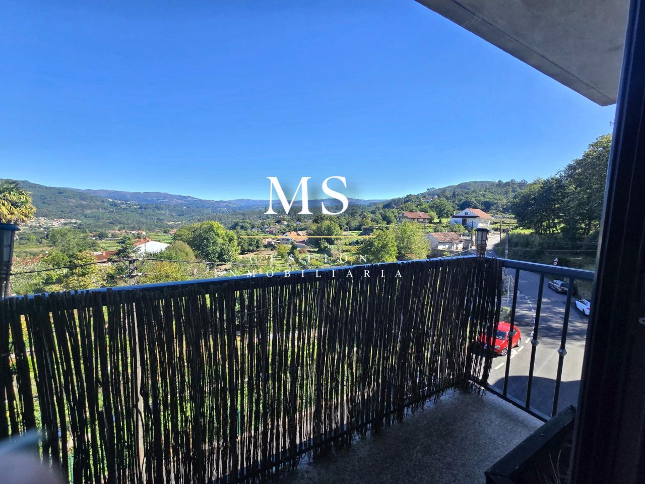 179206995531100174050_179206960659 Piso moderno de 90 m² en Mondariz con vistas al monte, garaje y trastero