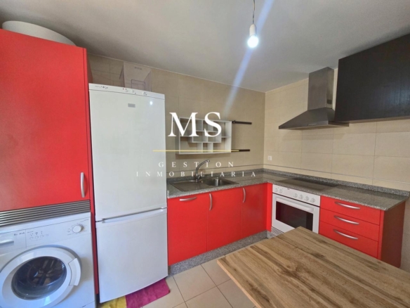 Piso moderno de 90 m² en Mondariz con vistas al monte, garaje y trastero
