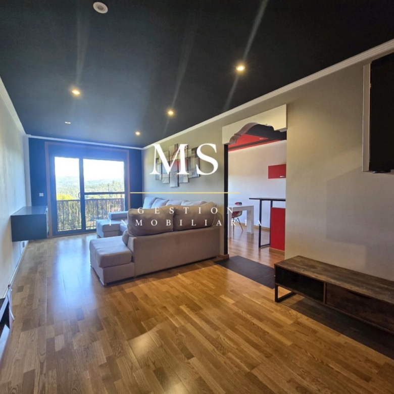 Piso moderno de 90 m² en Mondariz con vistas al monte, garaje y trastero