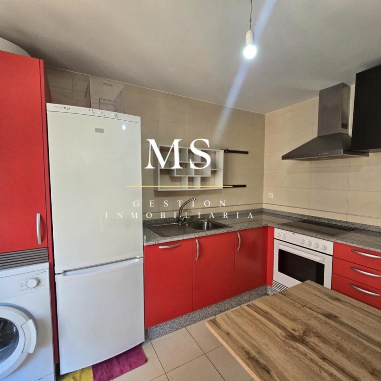 Piso moderno de 90 m² en Mondariz con vistas al monte, garaje y trastero