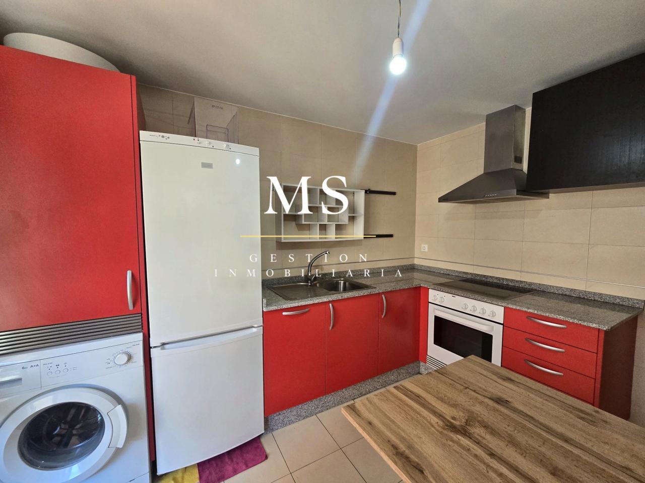 179206995978900174050_179206960256 Piso moderno de 90 m² en Mondariz con vistas al monte, garaje y trastero