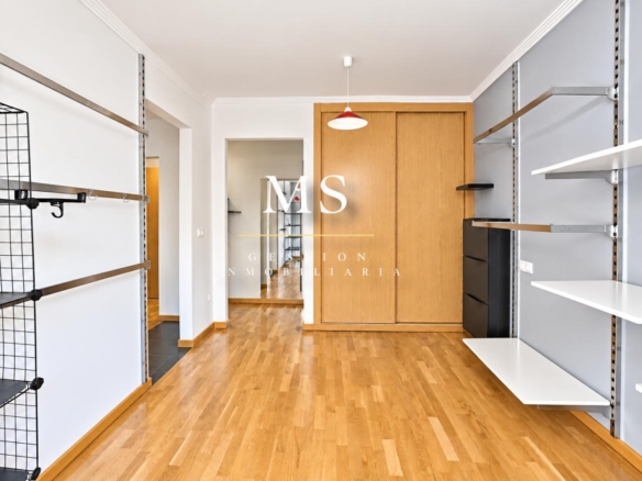 Piso moderno de 90 m² en Mondariz con vistas al monte, garaje y trastero